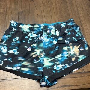Floral Print Women's Athletic Shorts XXL size 20
